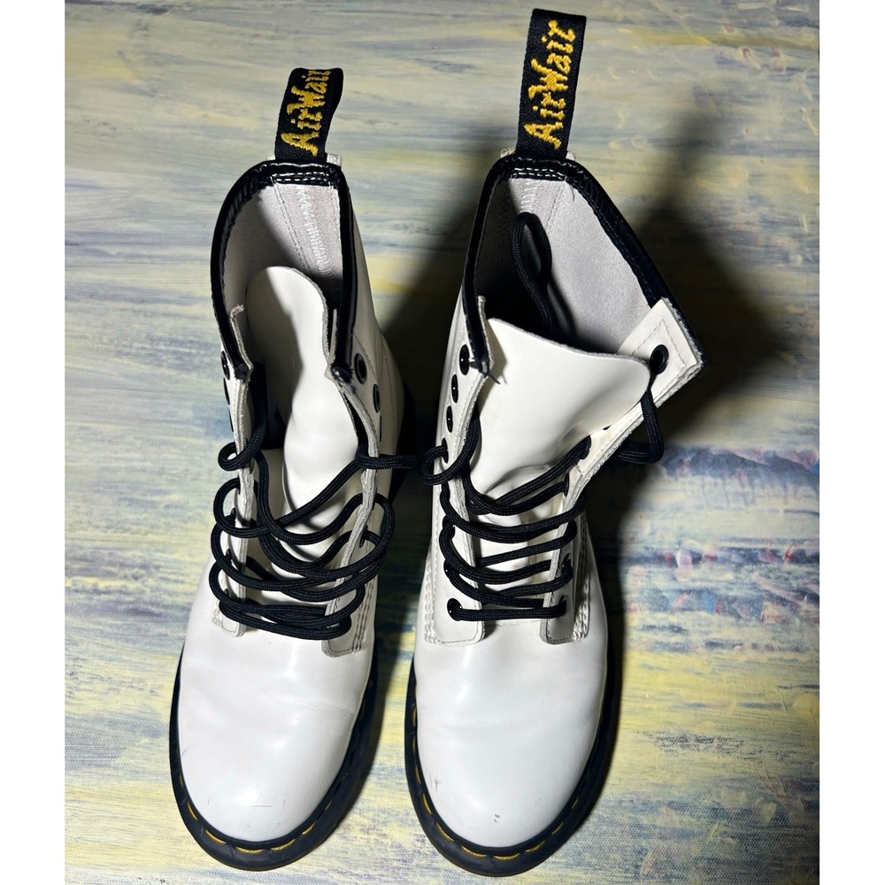 Dr Martens 1460 White Smooth Leather Boots Women's Size 6 8 Eye Combat 11821
